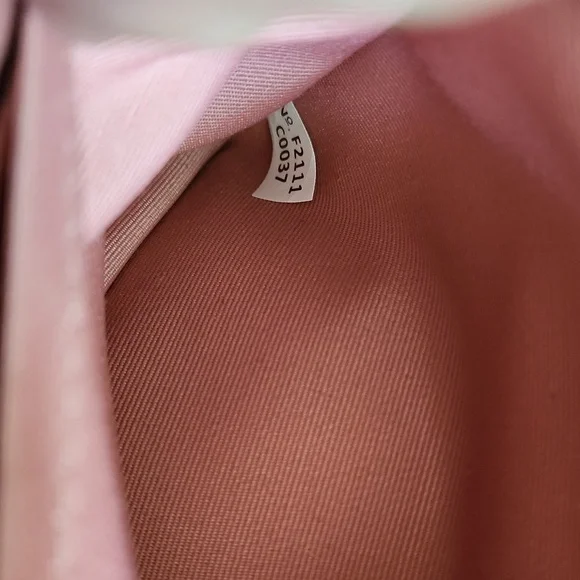 Beautiful Coach Evergreen Wildflower Signatue Camera Style Crossbody Bag 🩷🤍 - Picture 13 of 16